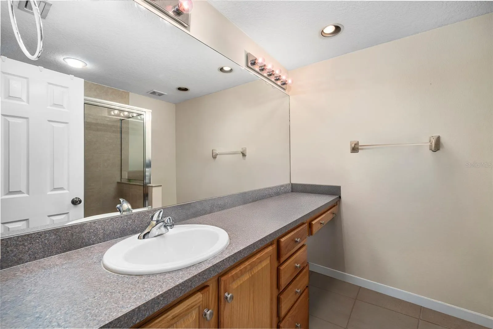 104 S MOODY AVE #3, #3