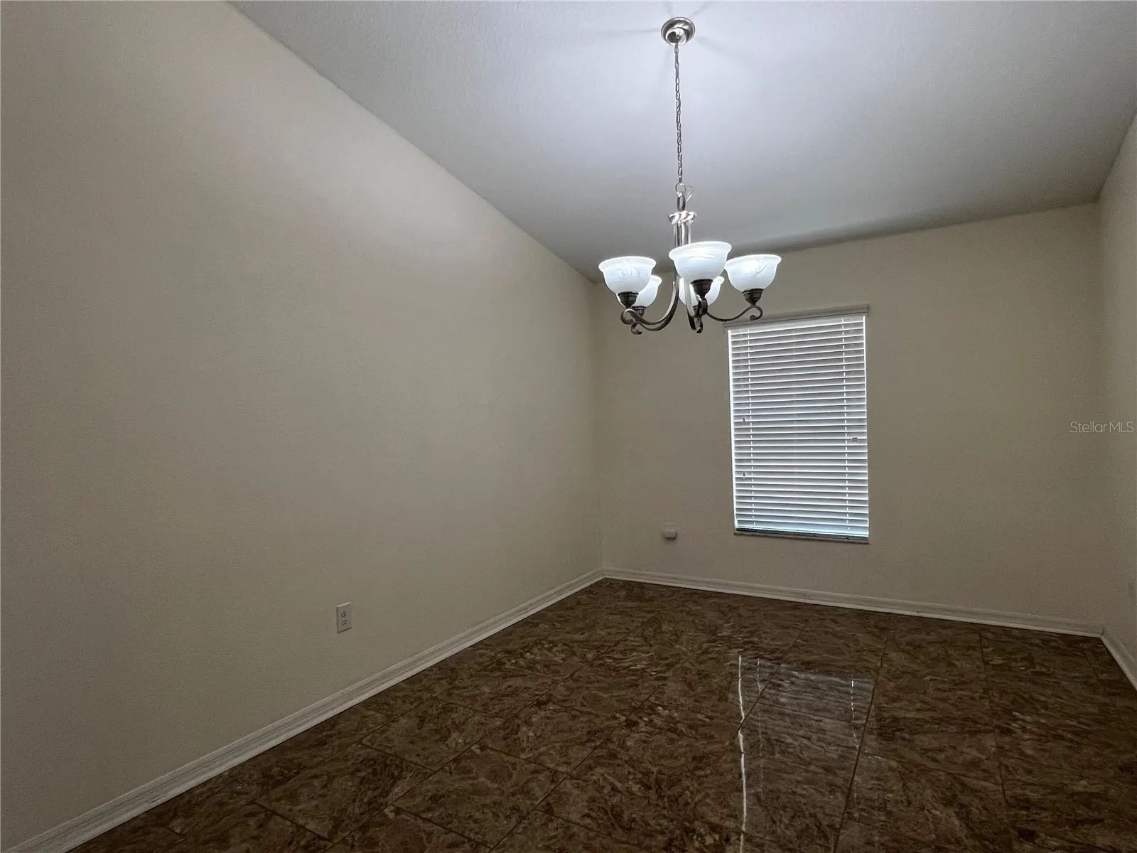 10214 SUMMER AZURE DR