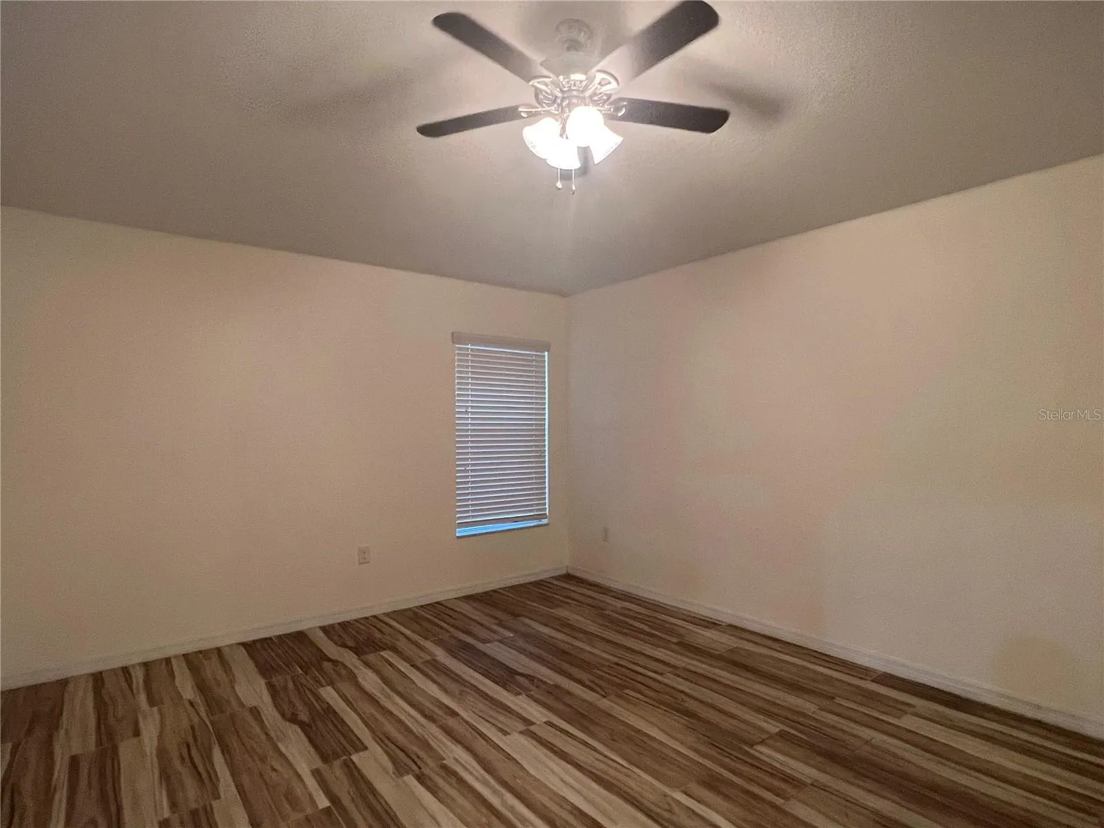 10214 SUMMER AZURE DR