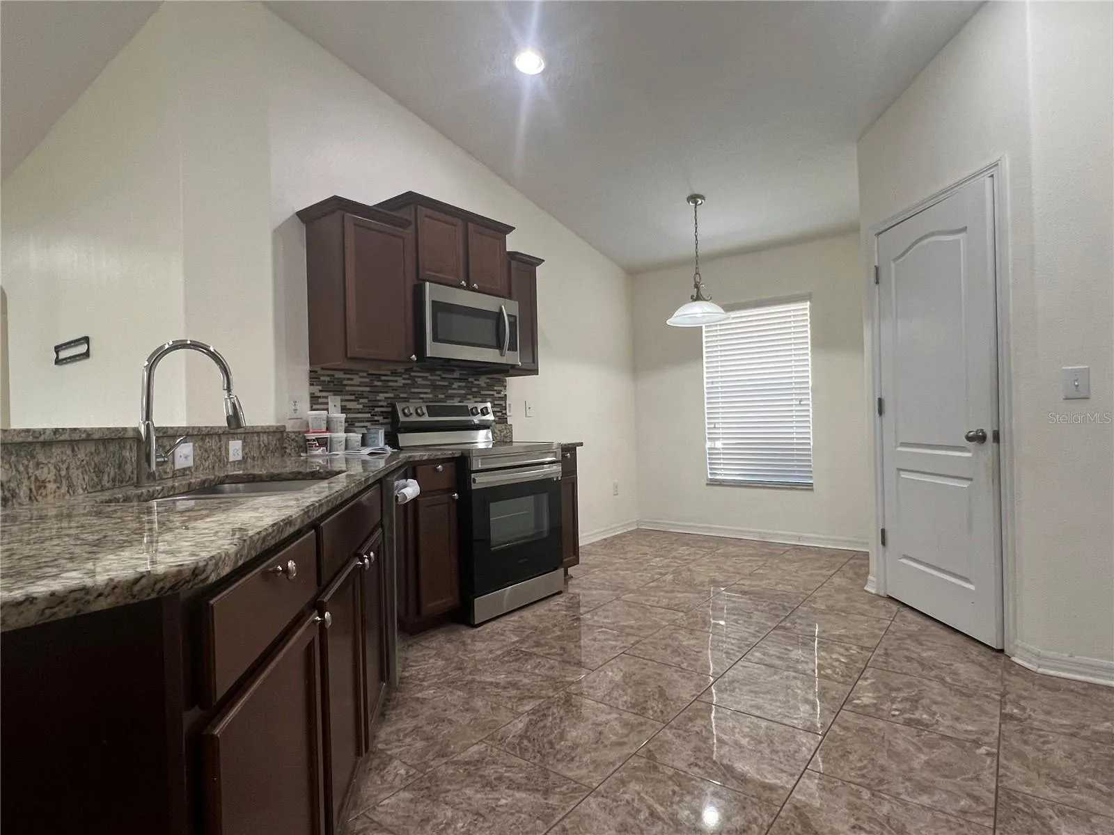 10214 SUMMER AZURE DR