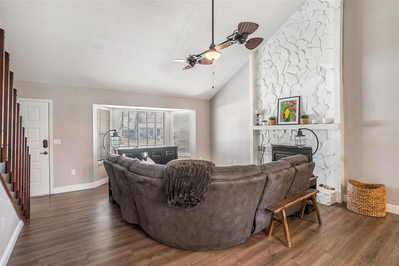 736 SANDY CREEK DR