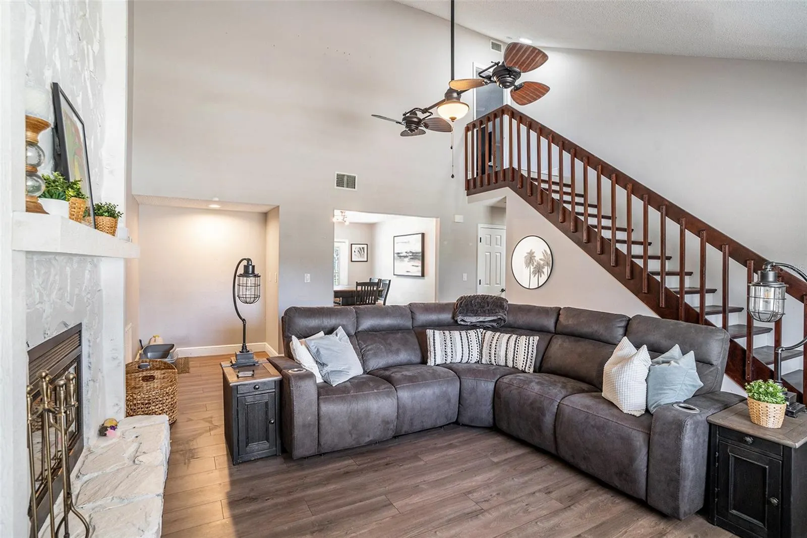 736 SANDY CREEK DR