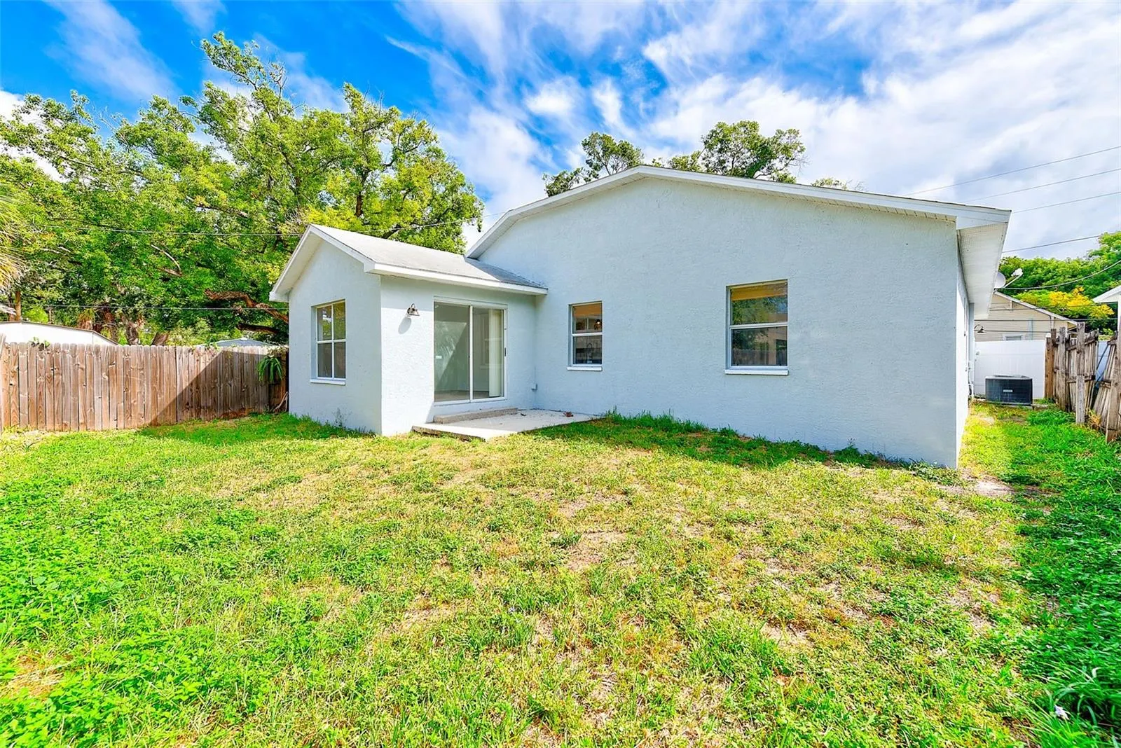 410 VINE AVE