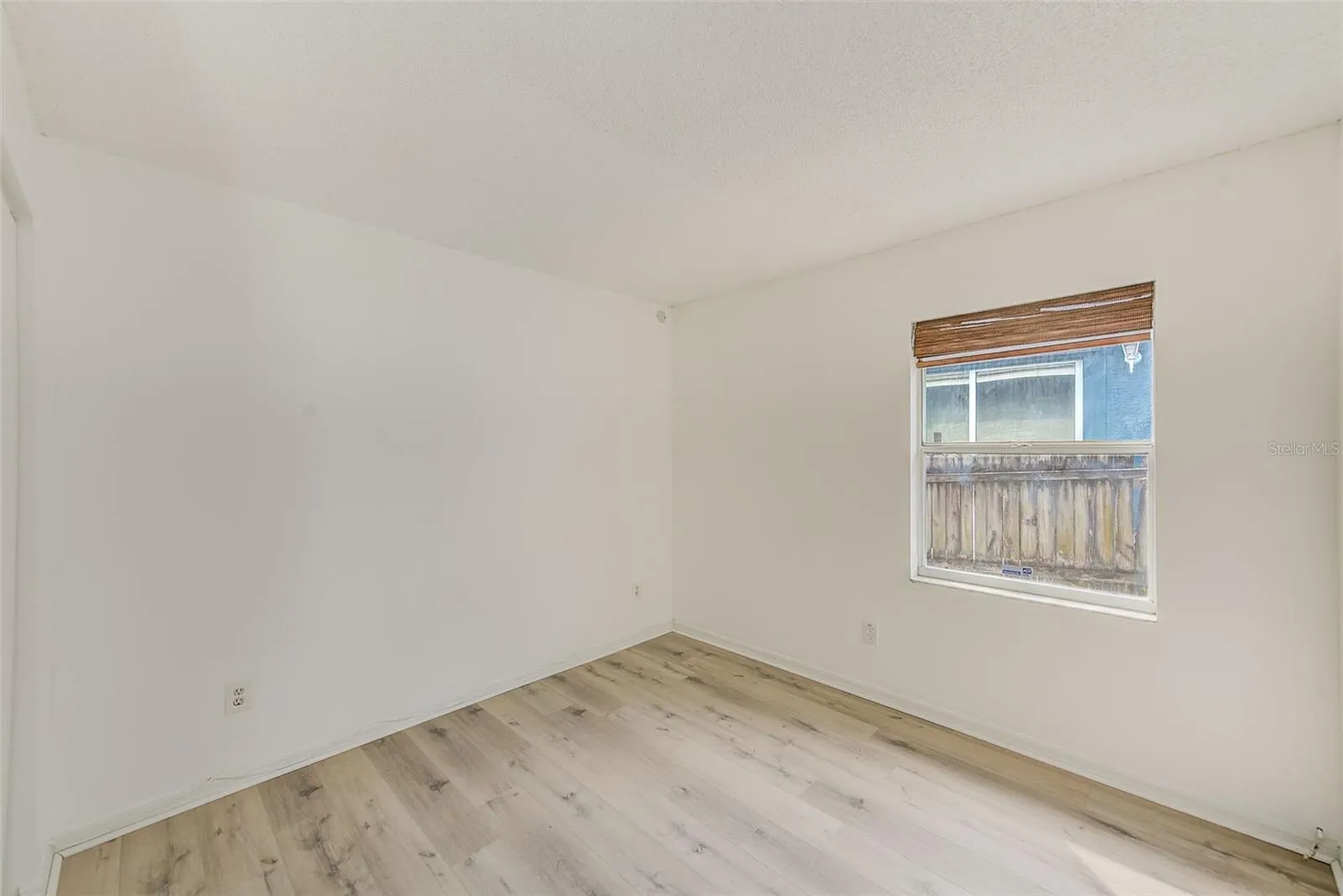 410 VINE AVE