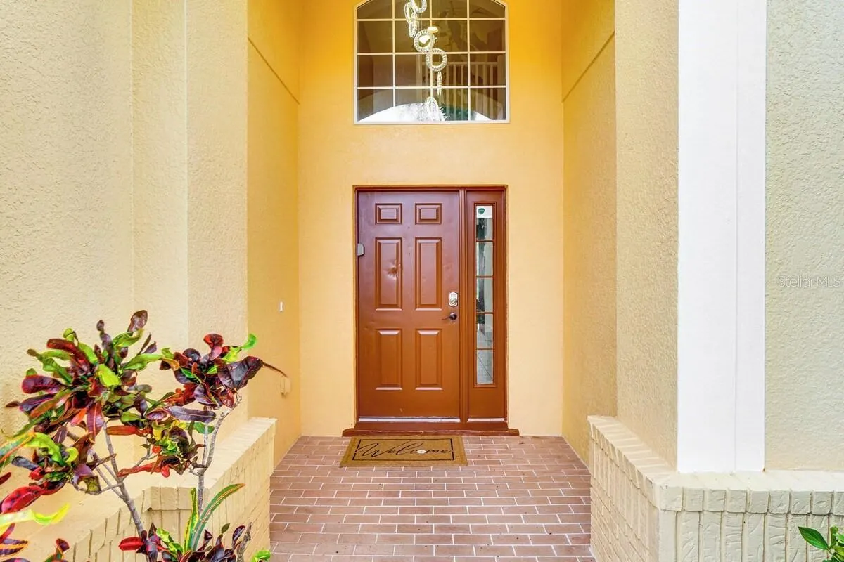 8579 LA ISLA DR