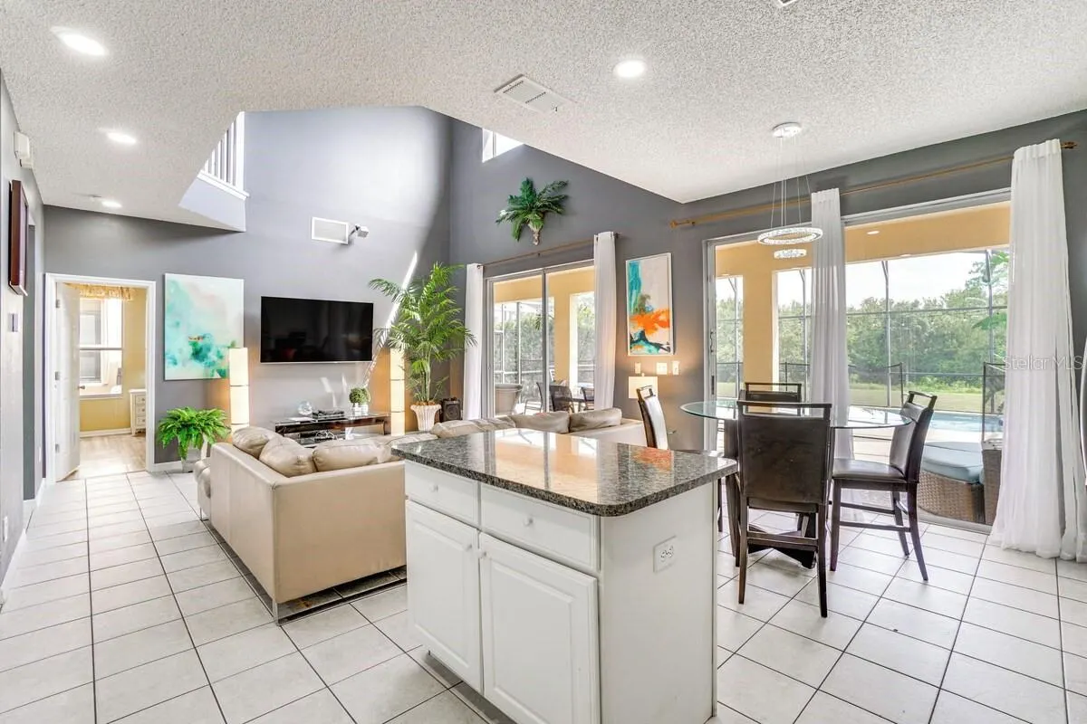 8579 LA ISLA DR