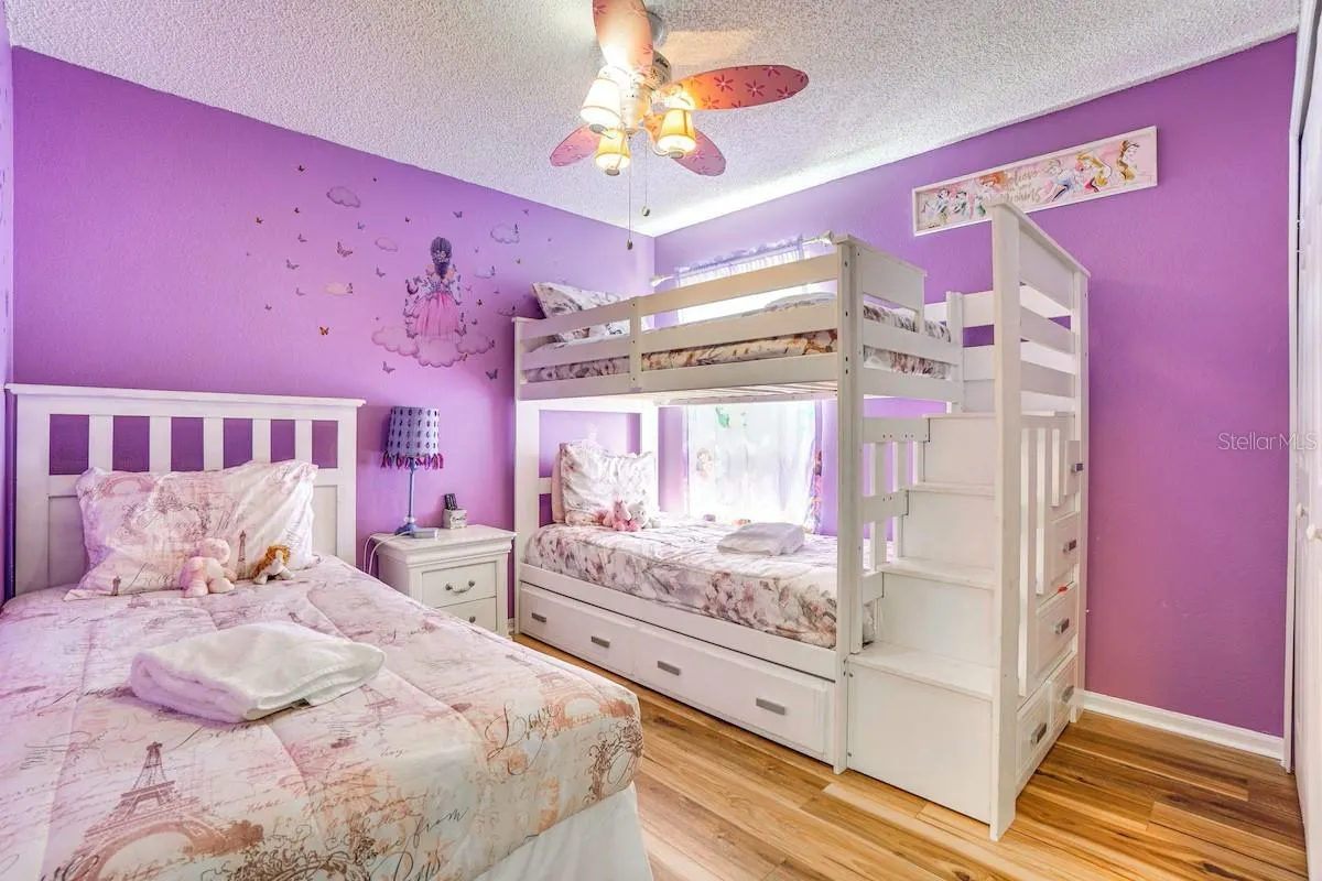 8579 LA ISLA DR
