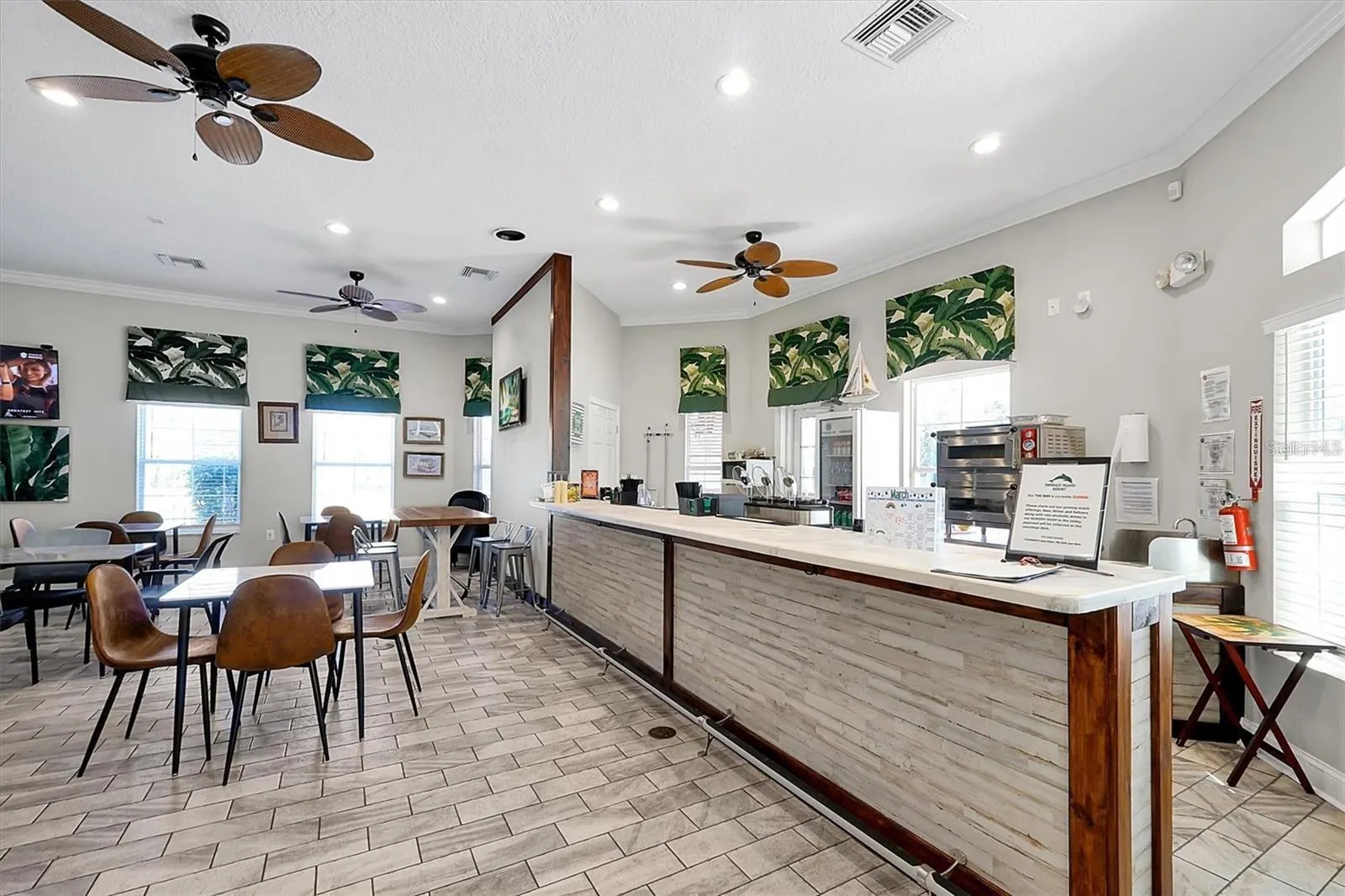 8579 LA ISLA DR