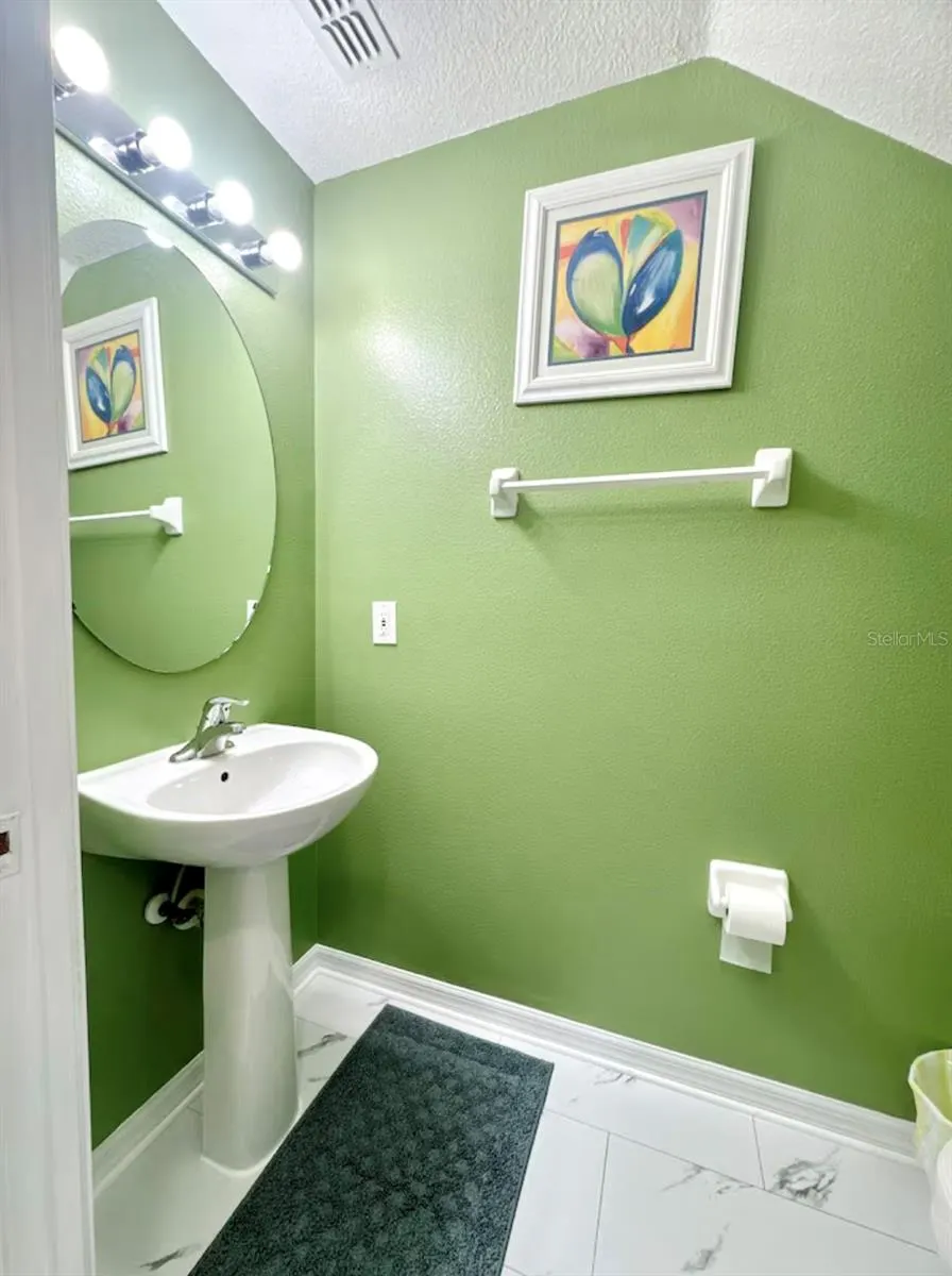 8579 LA ISLA DR