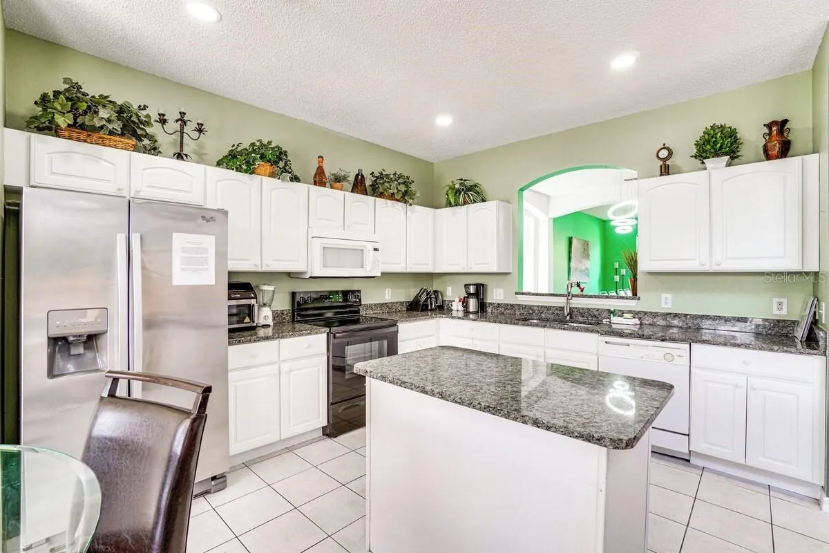 8579 LA ISLA DR