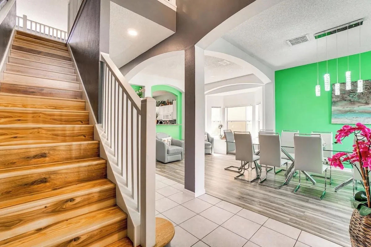 8579 LA ISLA DR