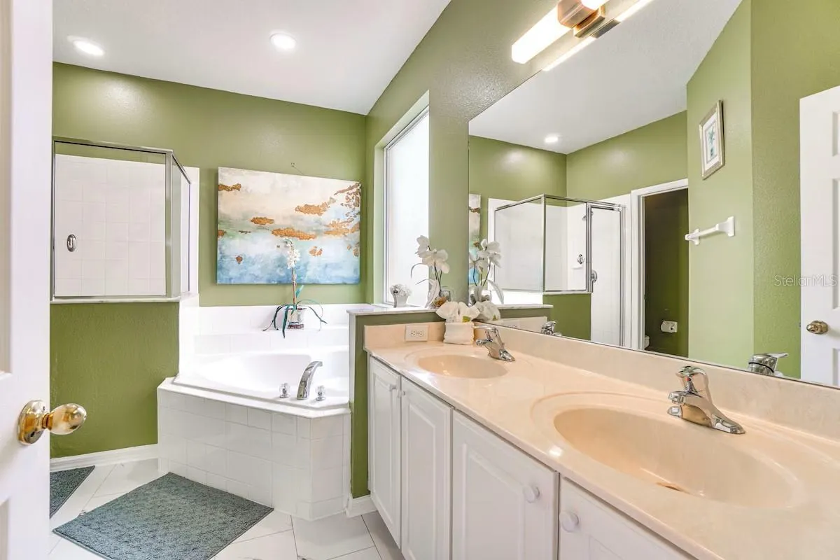 8579 LA ISLA DR