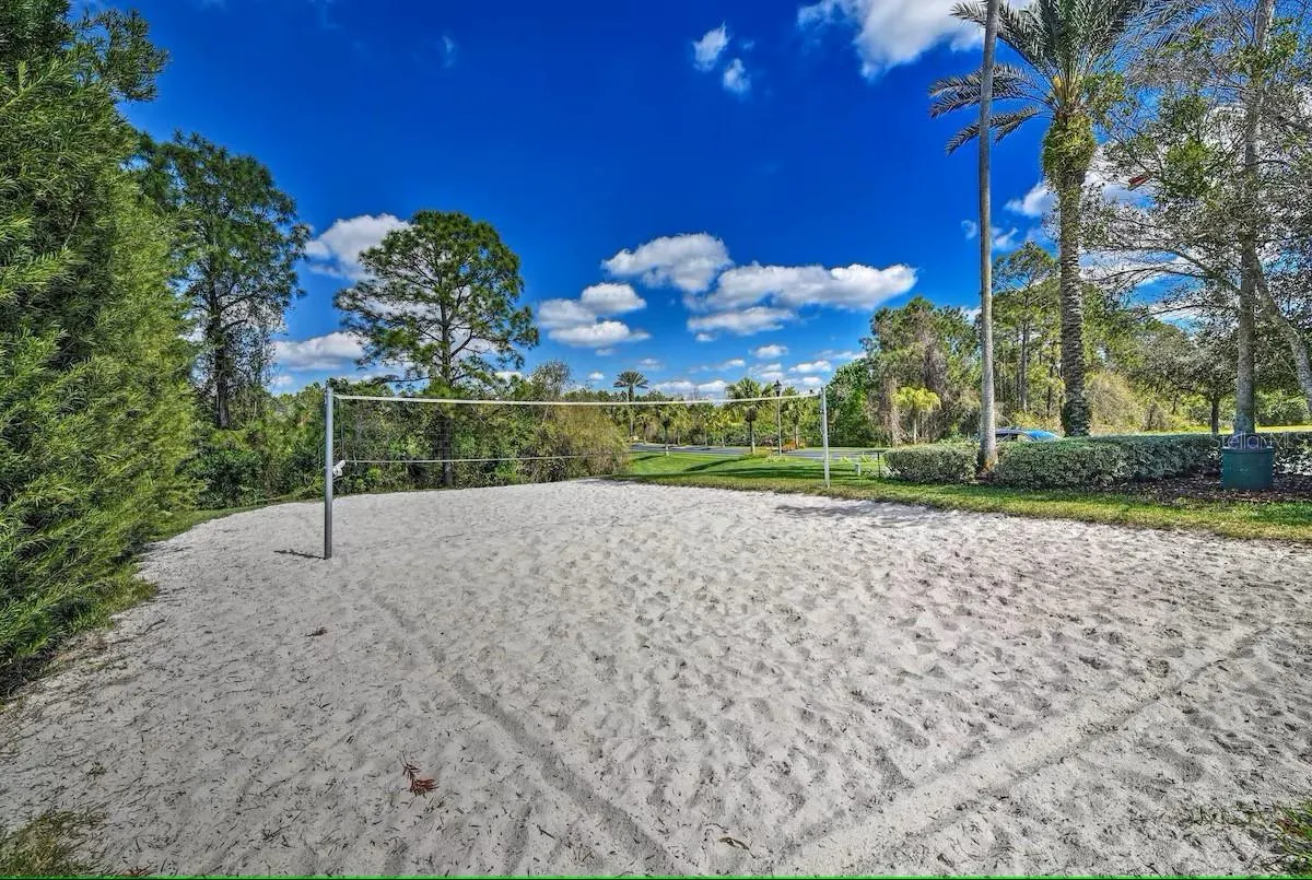 8579 LA ISLA DR