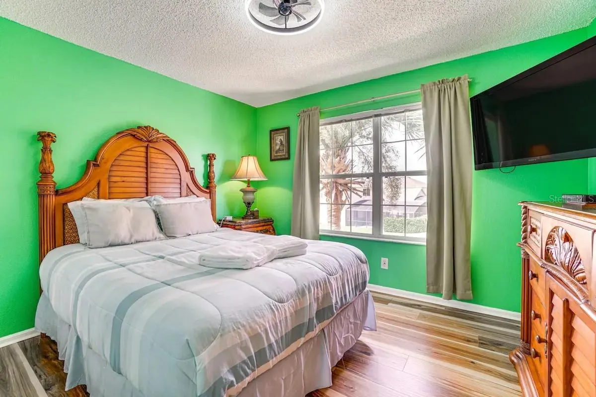 8579 LA ISLA DR