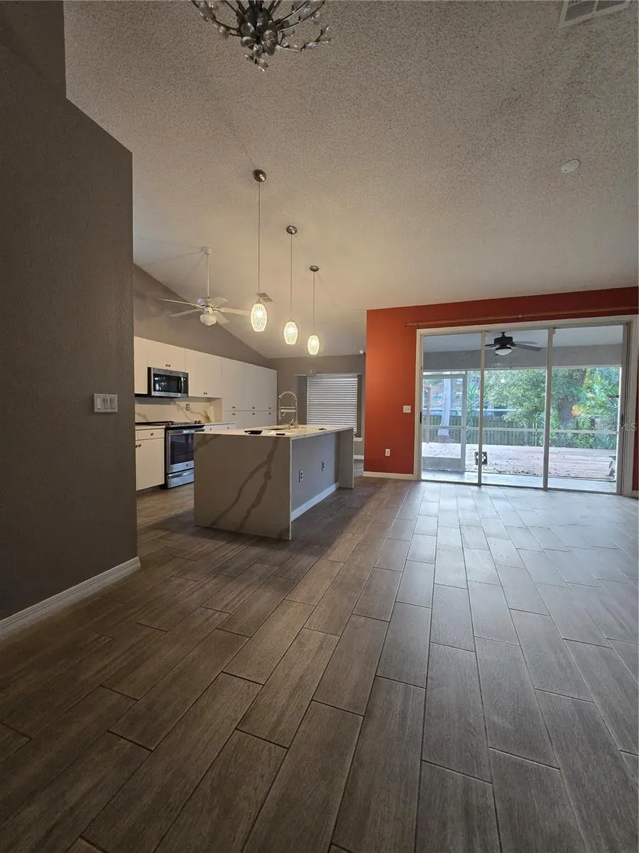 3090 PEPPERWOOD LN W