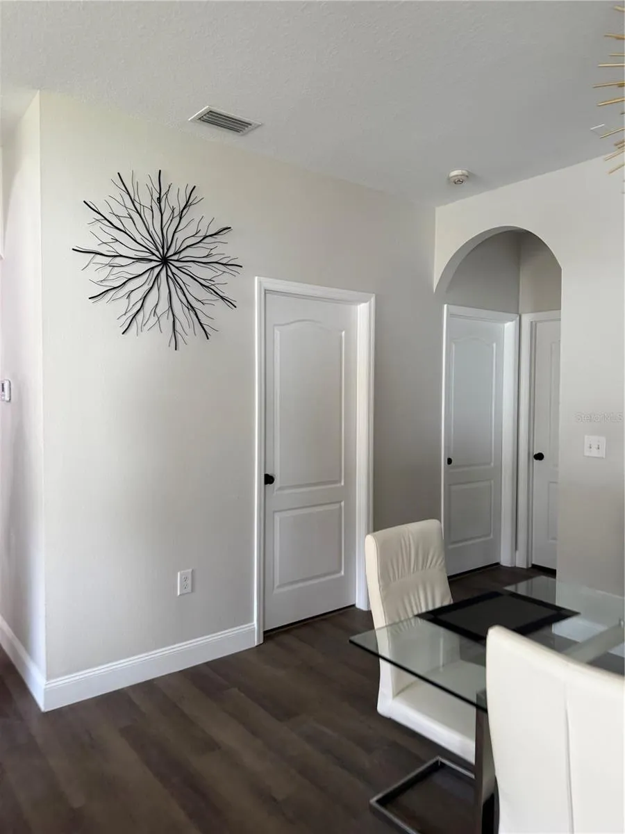 2729 WALDEN WOODS DR