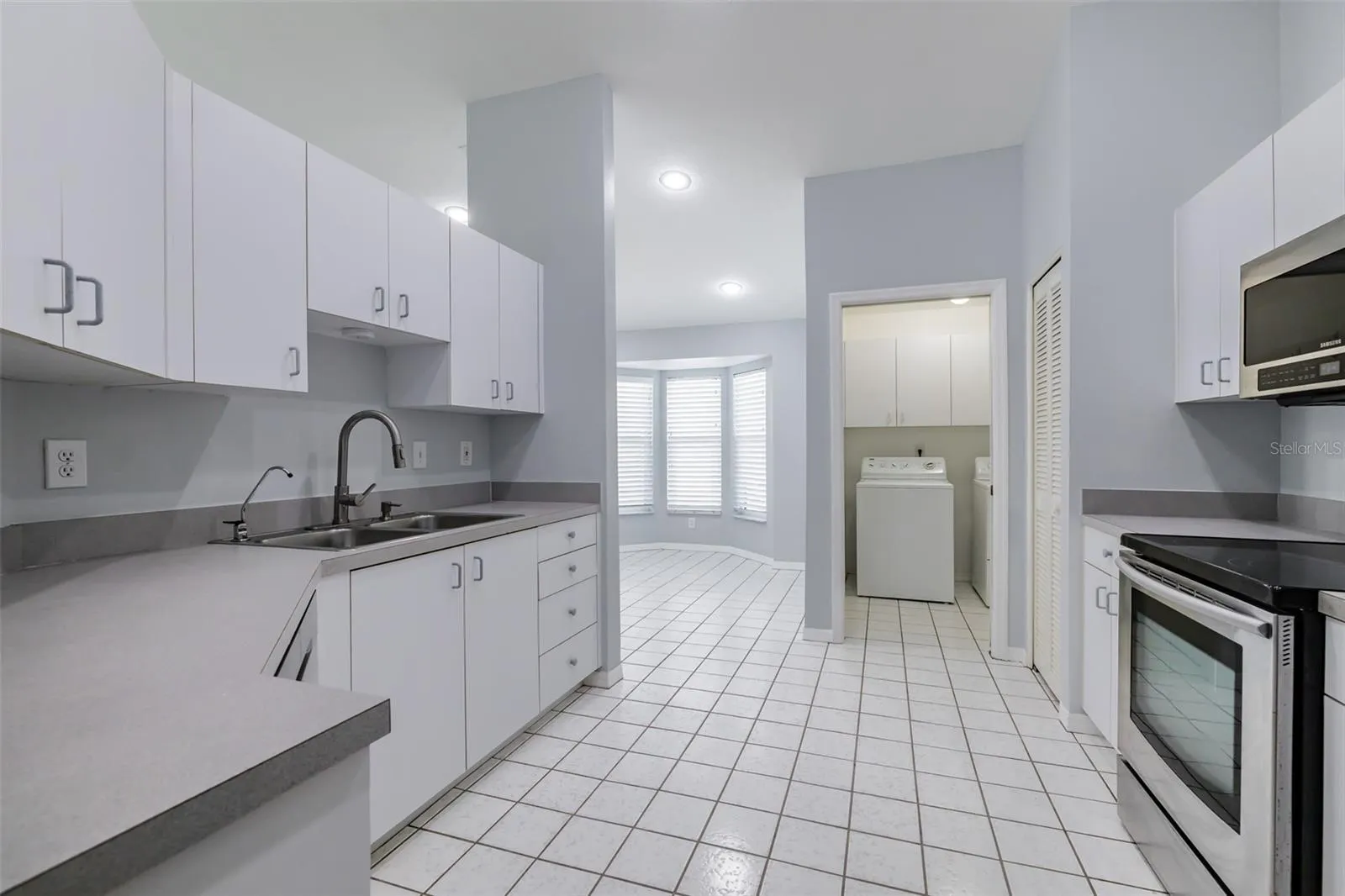 1510 ORACLE DR