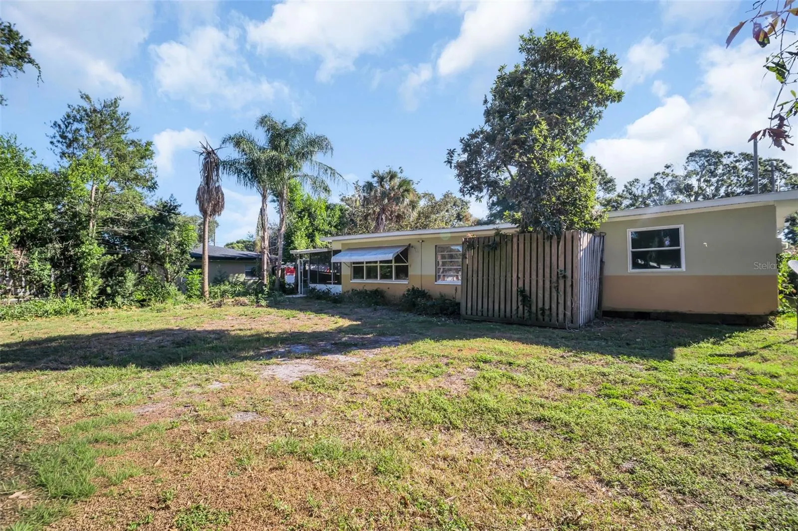 1182 NORWOOD AVE