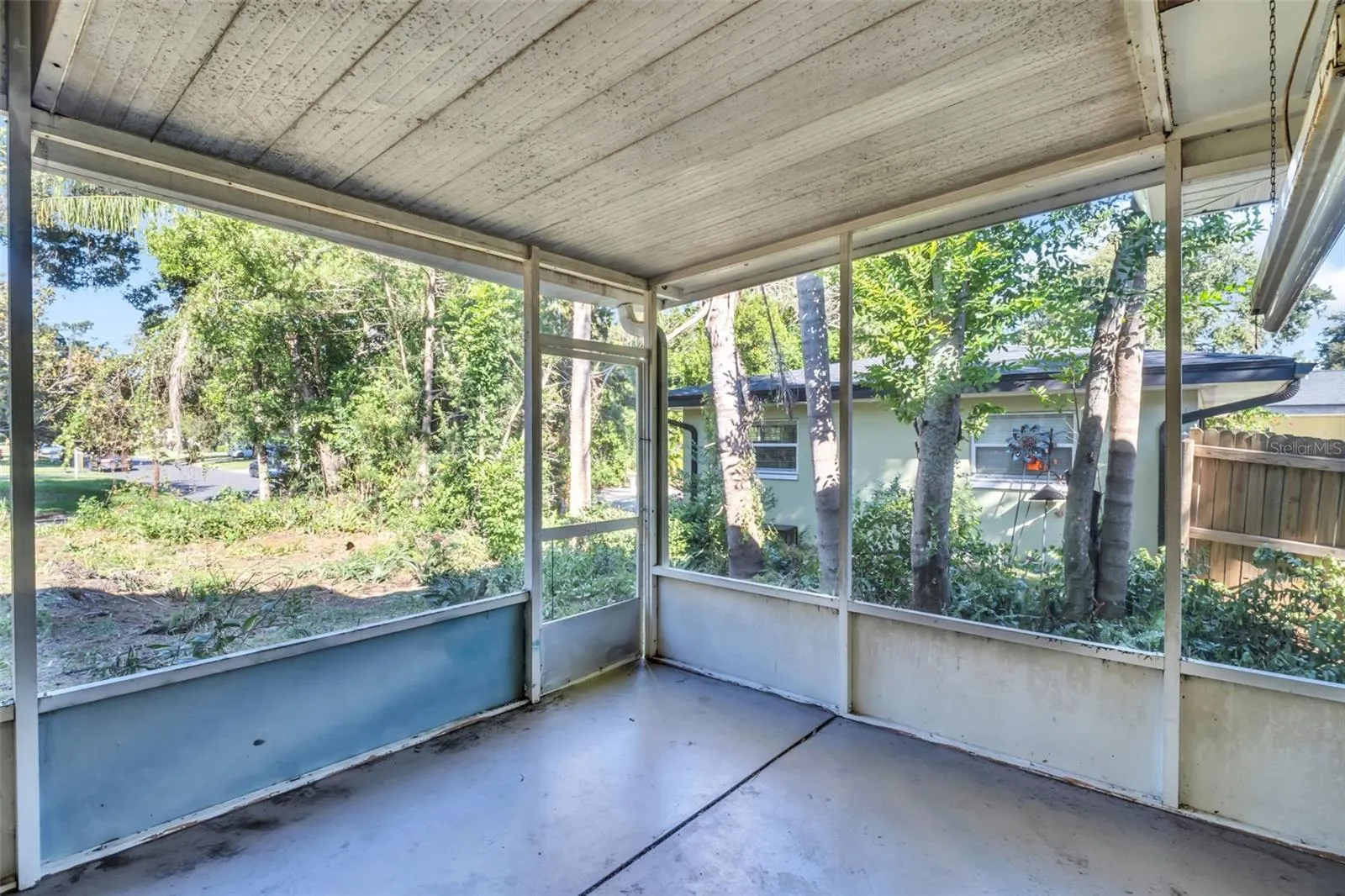 1182 NORWOOD AVE