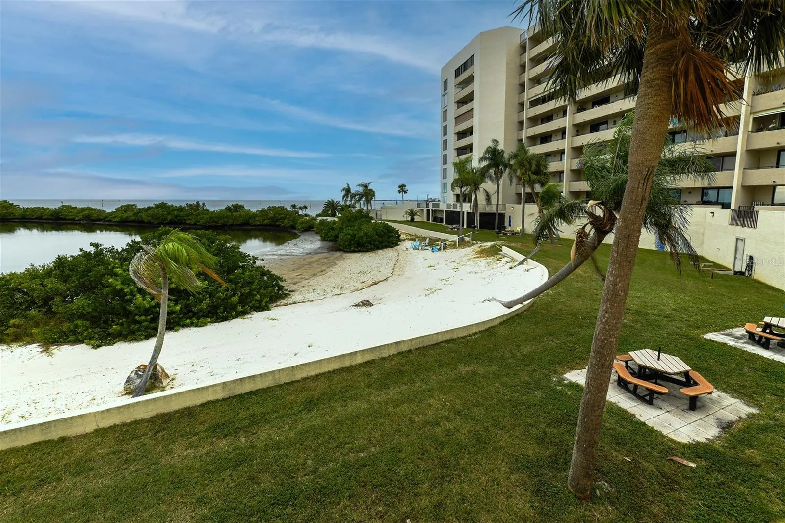 6009 SEA RANCH DR #115, #115