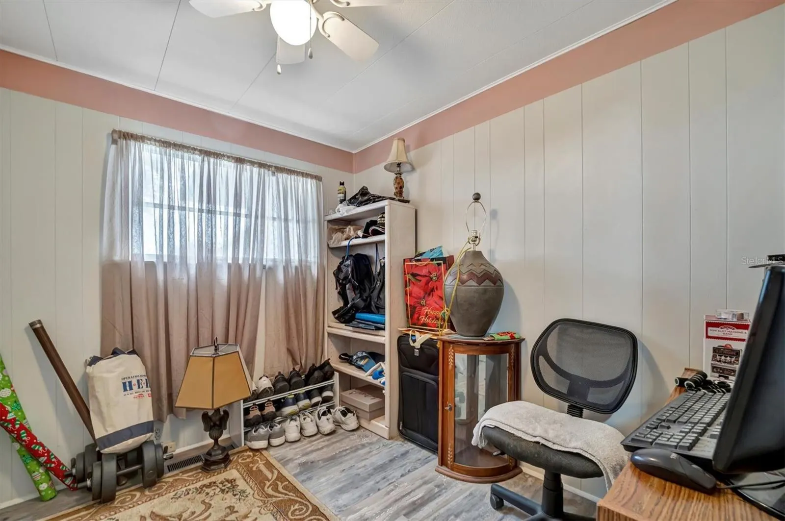 122 E SAINT ANNES CIR