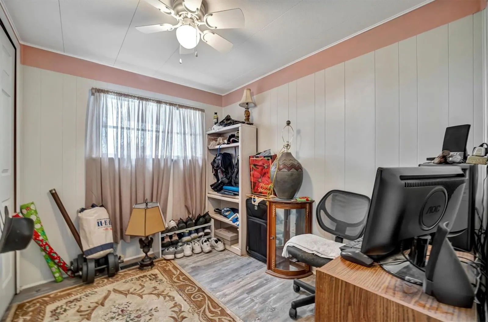 122 E SAINT ANNES CIR