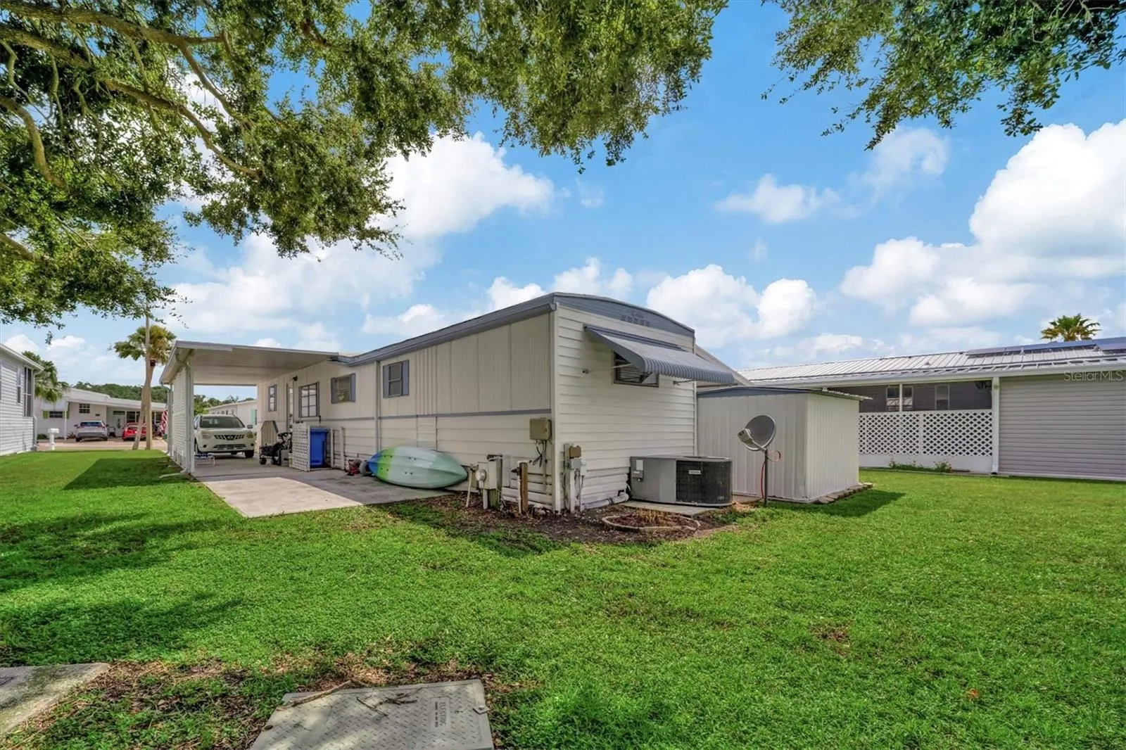 122 E SAINT ANNES CIR
