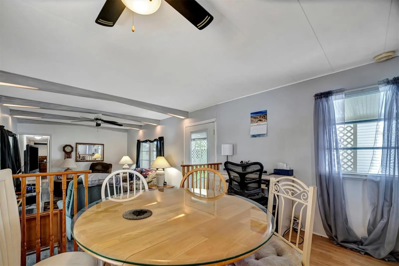 122 E SAINT ANNES CIR