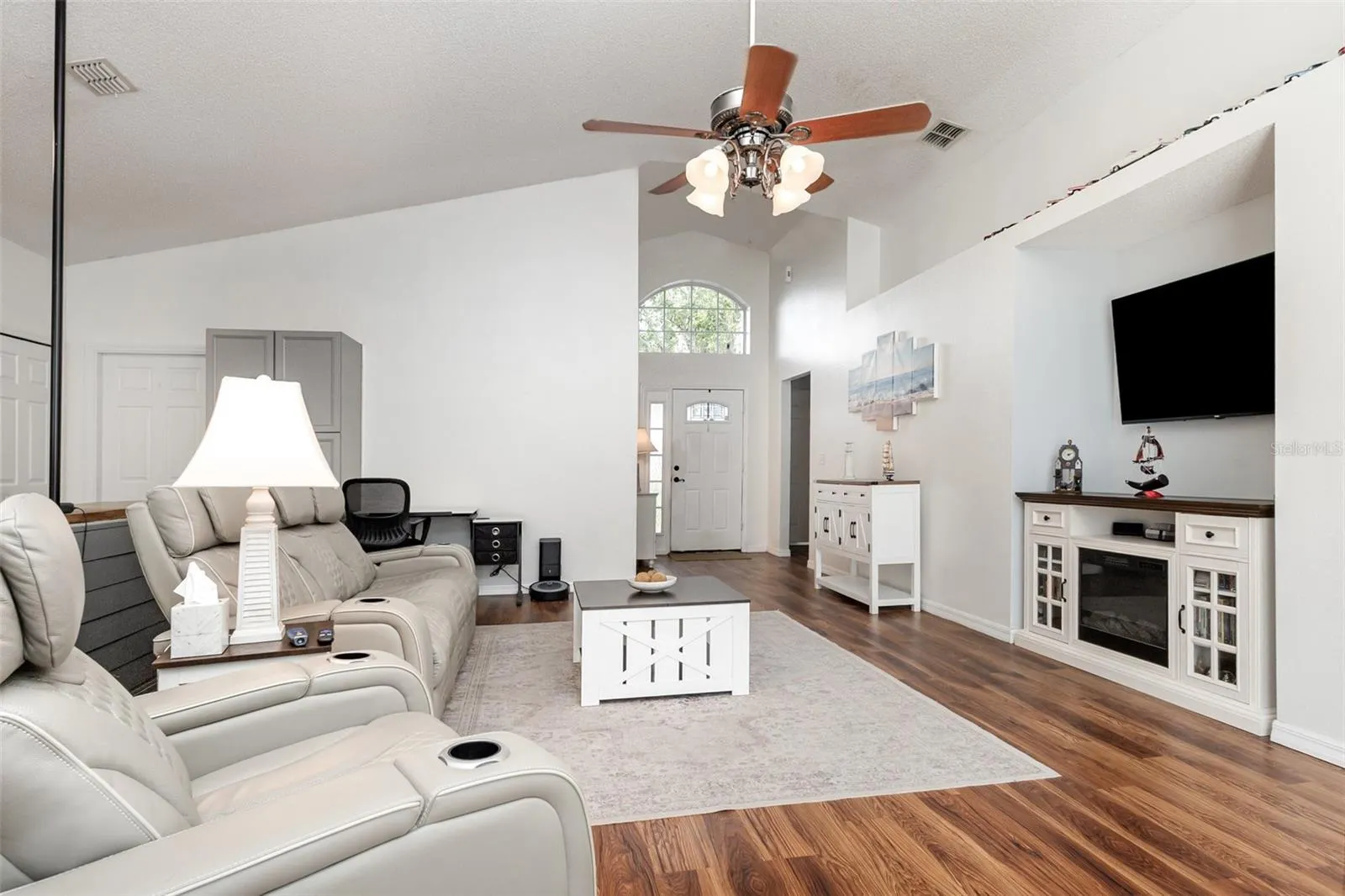 844 CASTERTON CIR