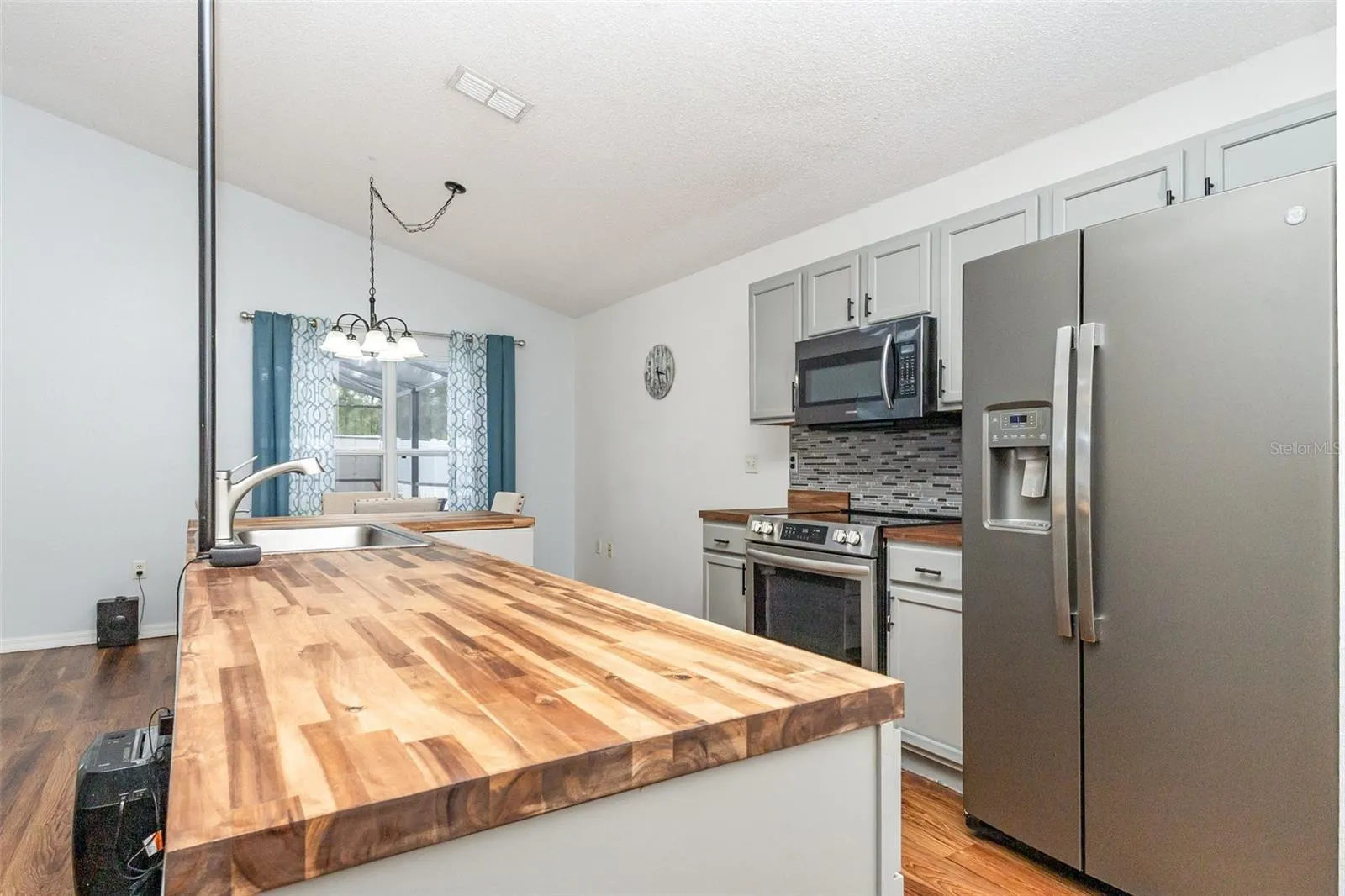 844 CASTERTON CIR