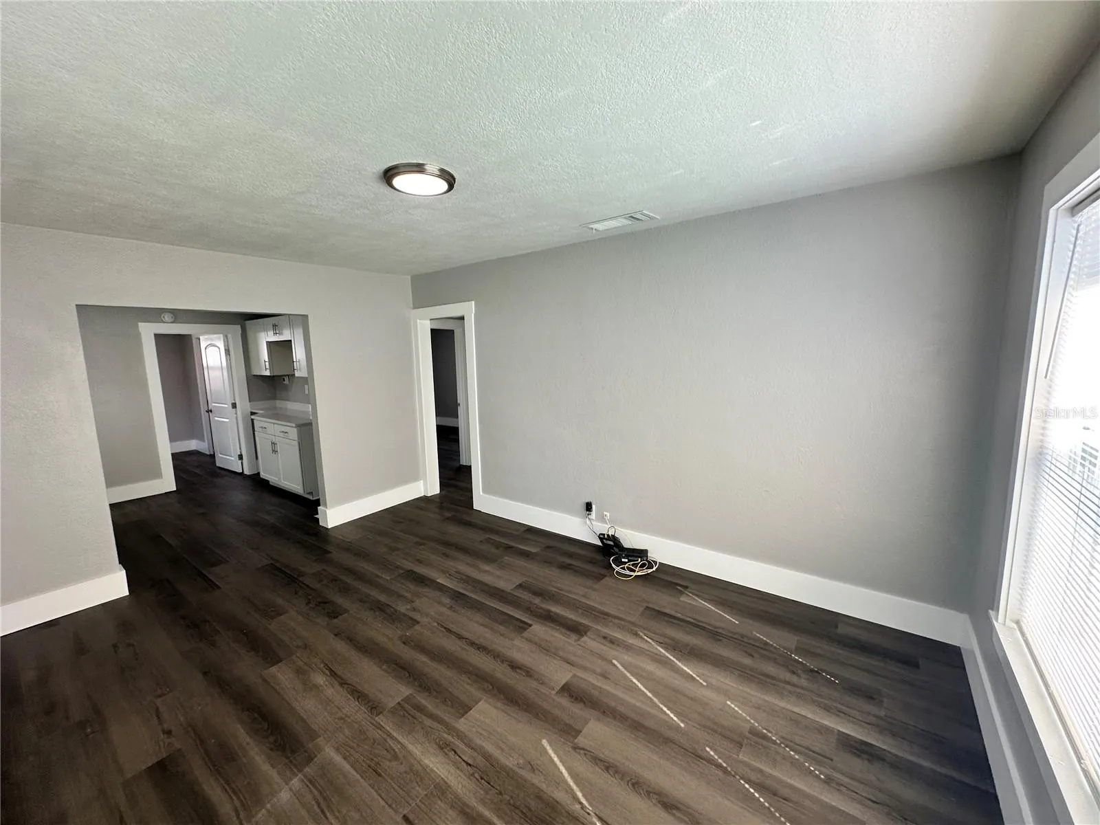 1006 15TH AVE NW