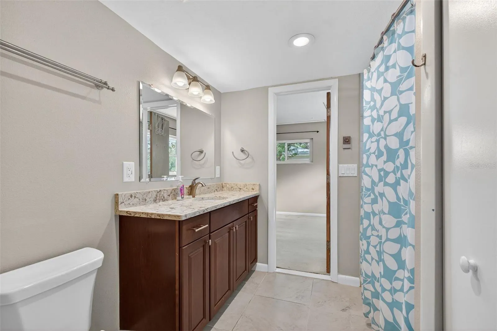 1431 DOUGLAS DR
