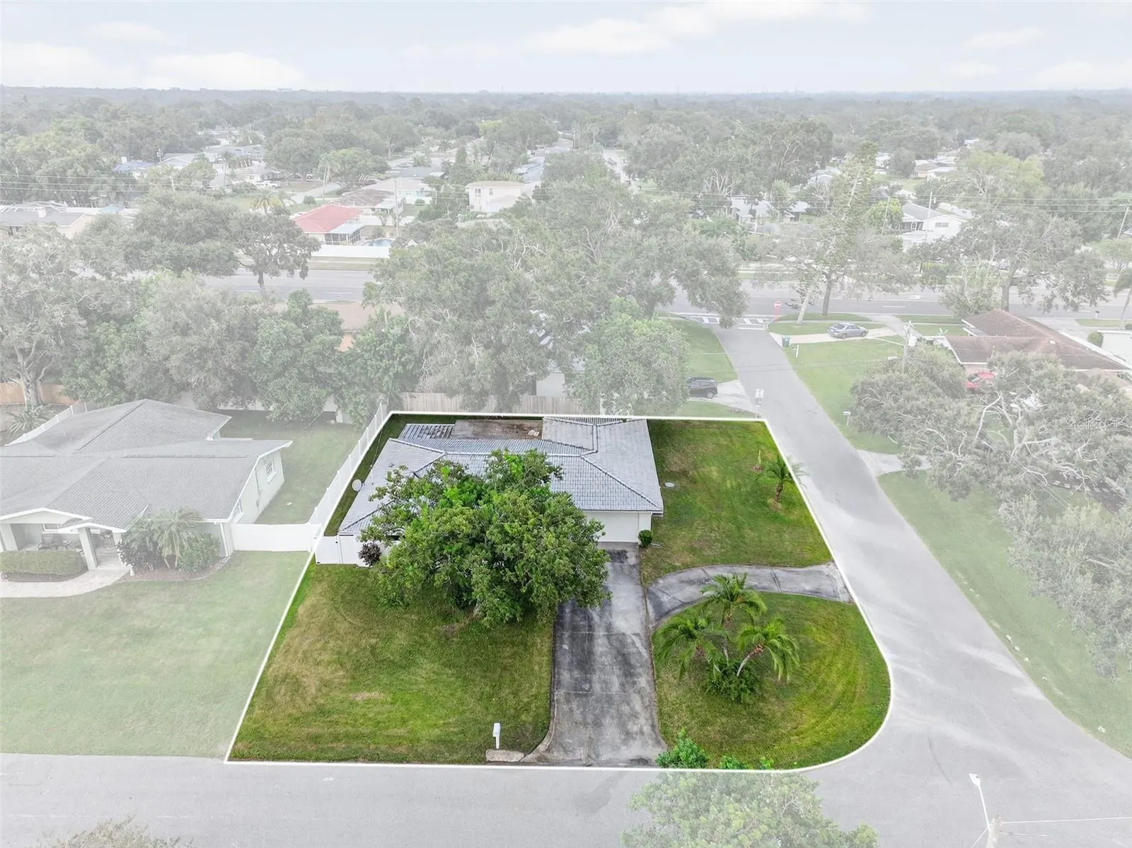 1431 DOUGLAS DR