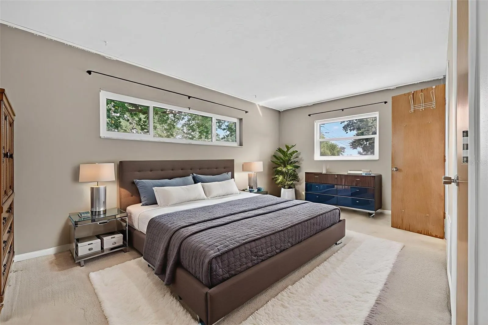 1431 DOUGLAS DR
