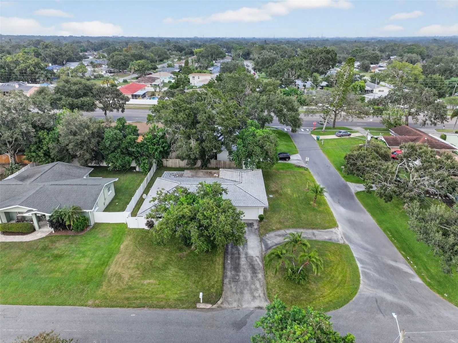 1431 DOUGLAS DR