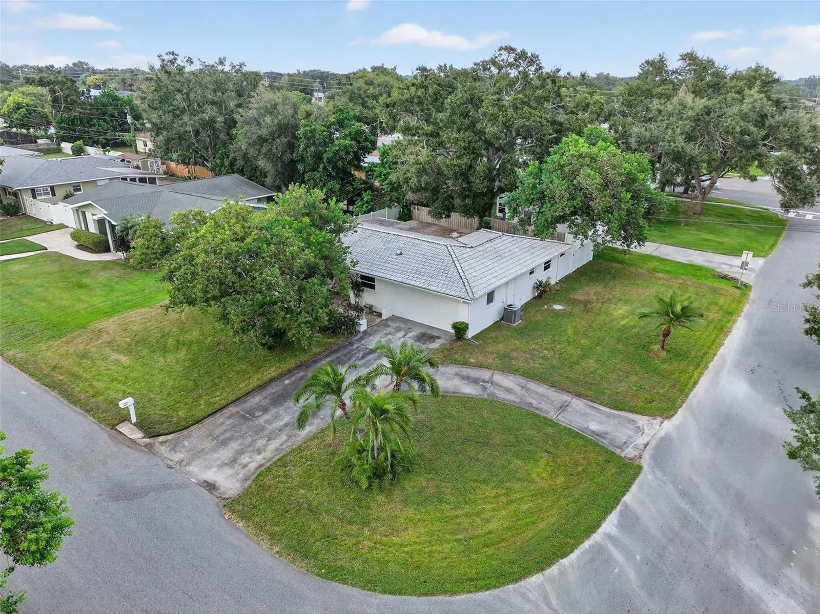 1431 DOUGLAS DR