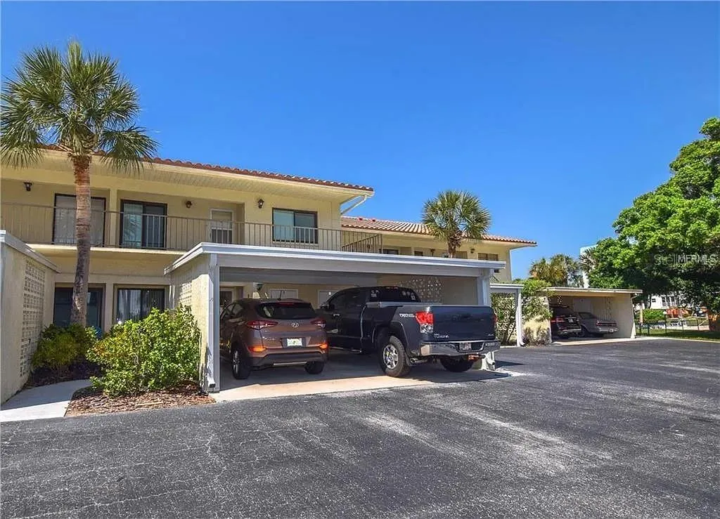 10200 REGAL DR #3, #3