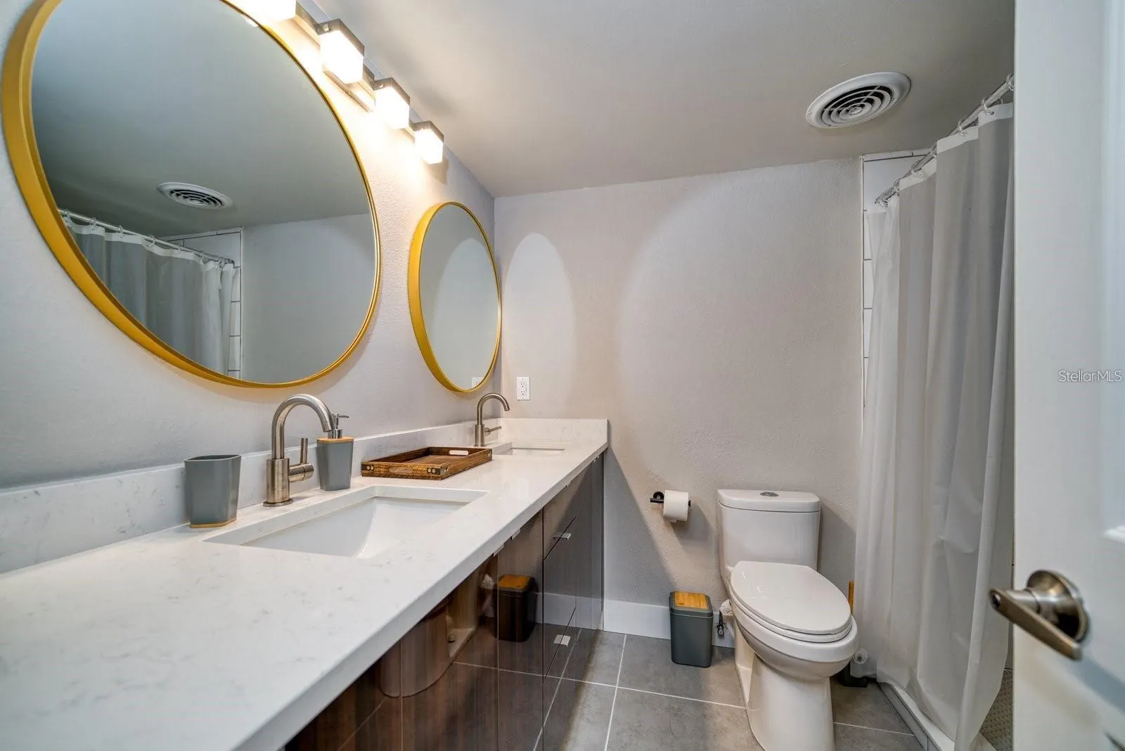 105 ISLAND WAY #132, #132