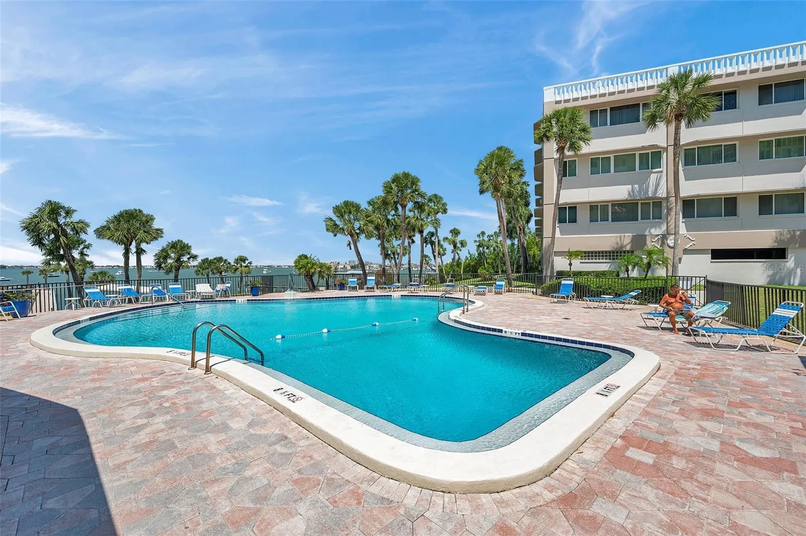 100 BLUFF VIEW DR #104A, #104A