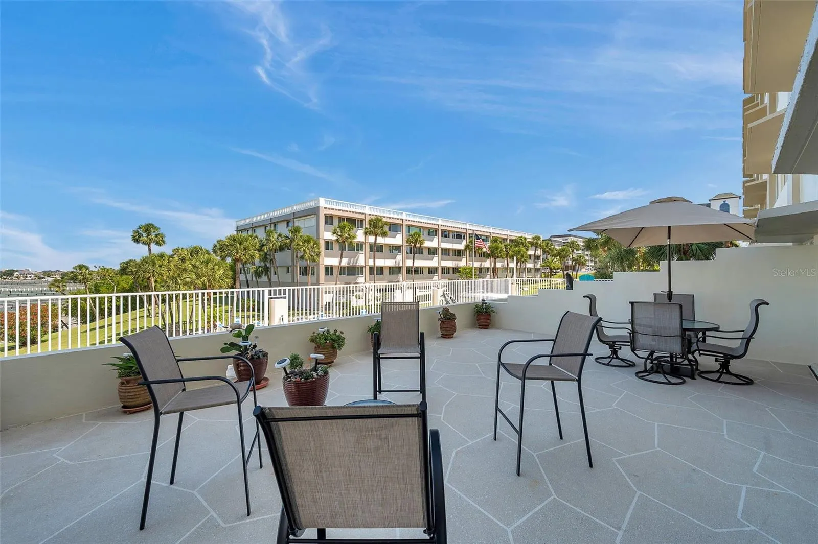 100 BLUFF VIEW DR #104A, #104A