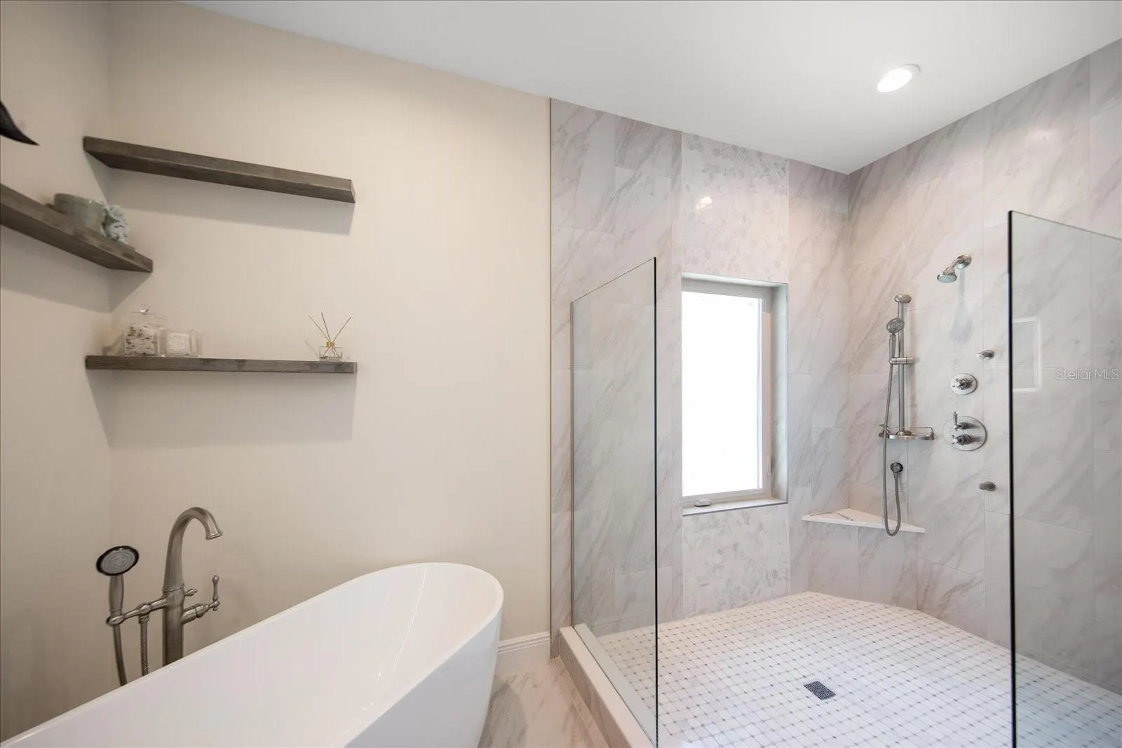 205 BRIGHTWATER DR #401, #401