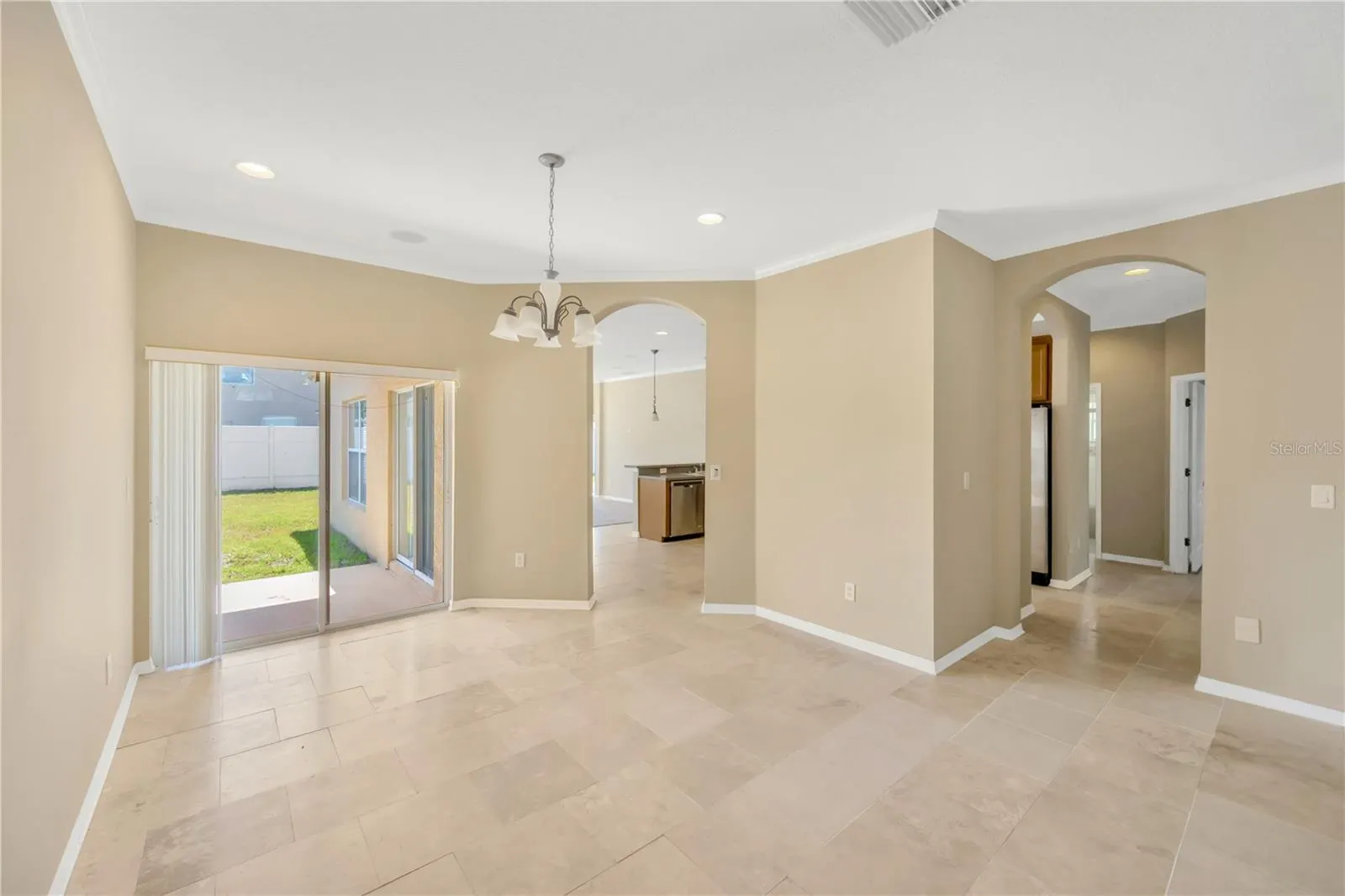 1833 MIRA LAGO CIR
