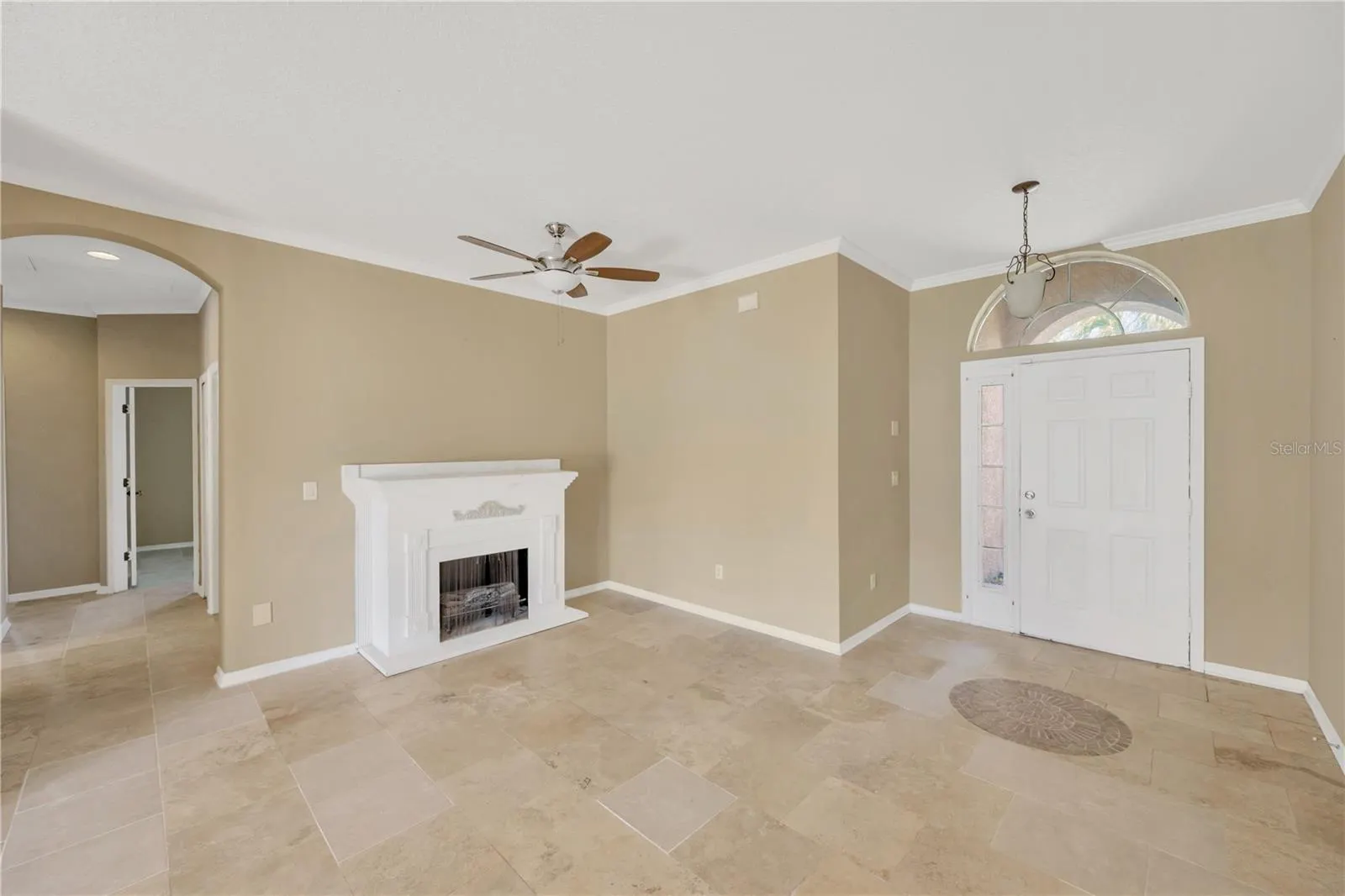 1833 MIRA LAGO CIR