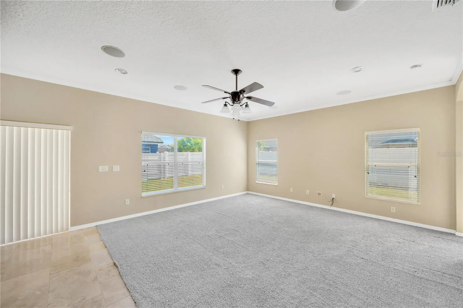 1833 MIRA LAGO CIR