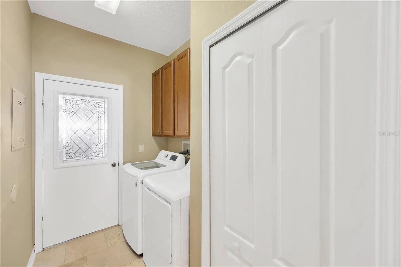 1833 MIRA LAGO CIR