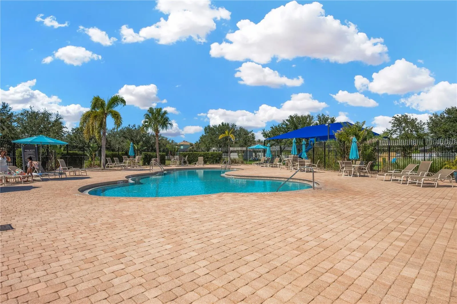1833 MIRA LAGO CIR