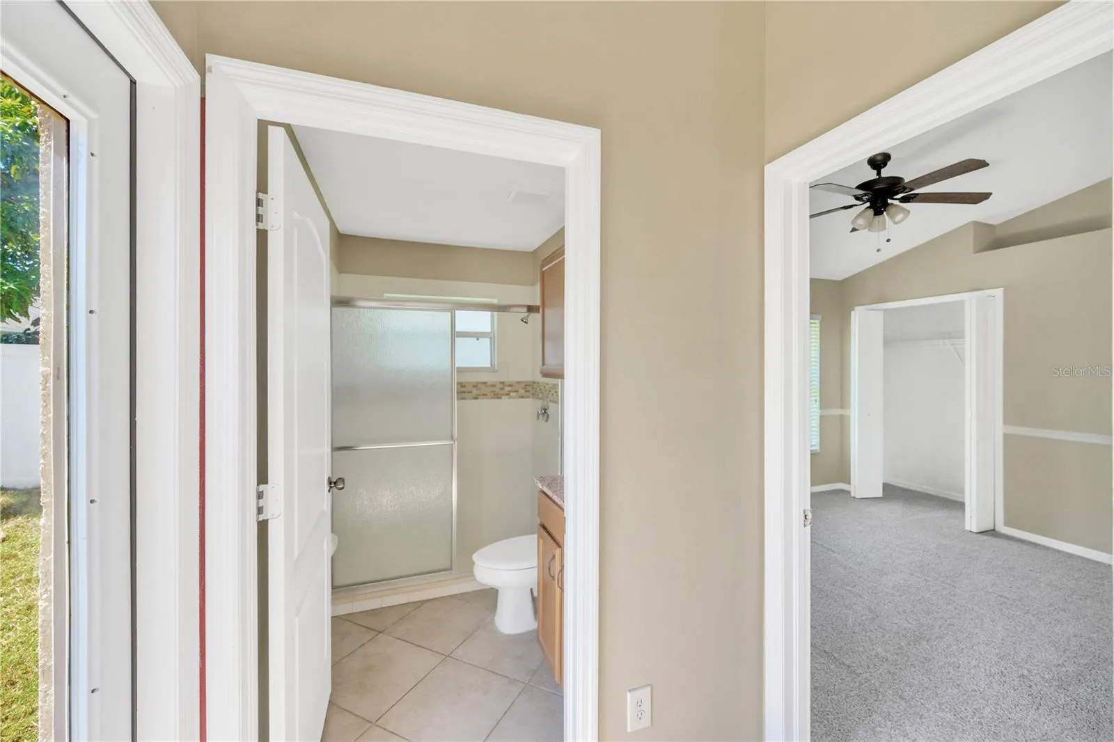 1833 MIRA LAGO CIR