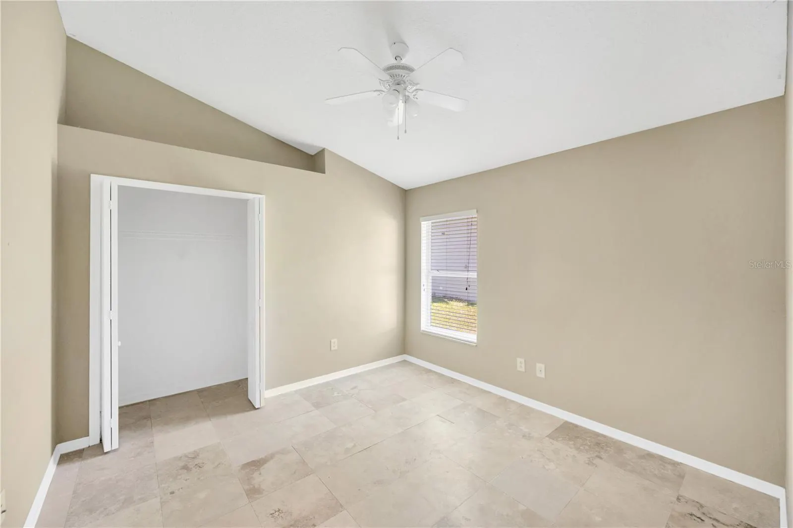 1833 MIRA LAGO CIR