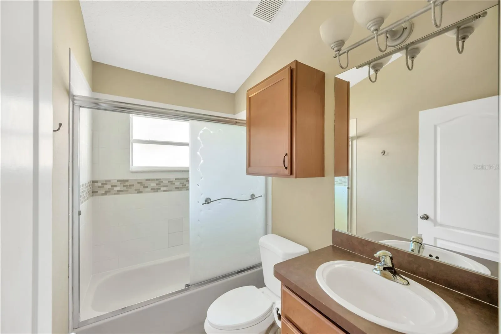 1833 MIRA LAGO CIR
