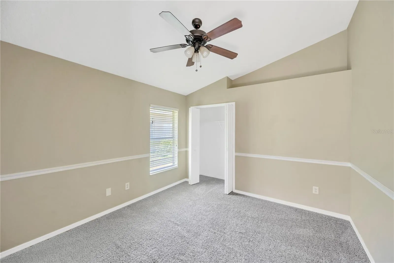 1833 MIRA LAGO CIR